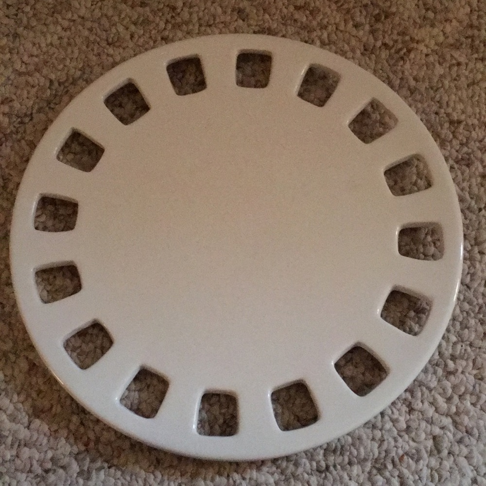 Southern Living at Home Dress Me Up Ribbon Plate